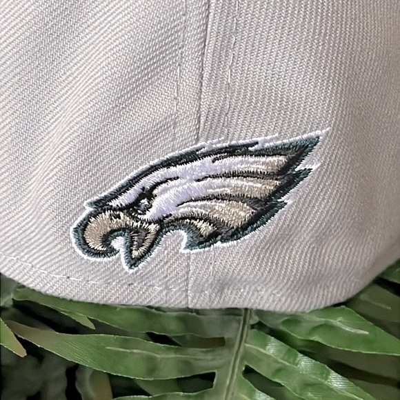 Brand New NEW ERA Philadelphia Eagles Light Gray Hat Embroidered Logo Hat NFL - Picture 8 of 15